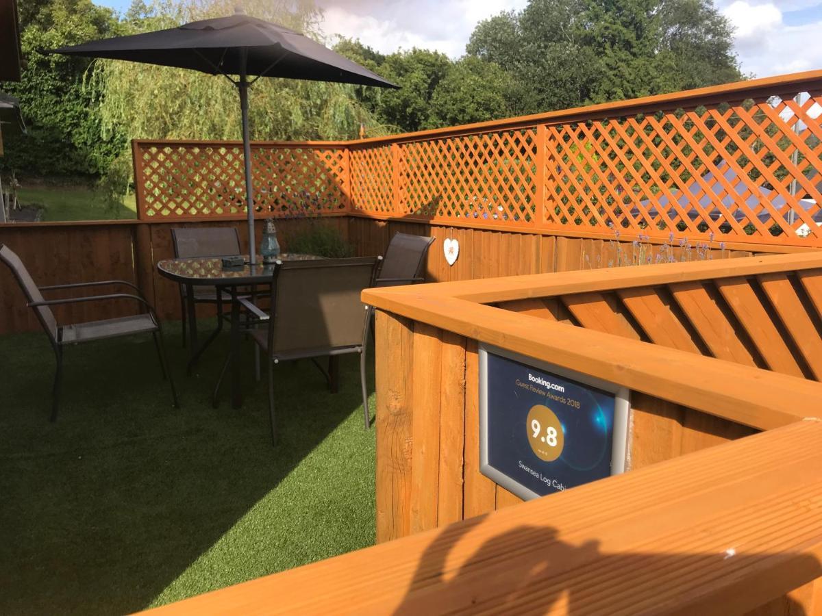 Swansea Log Cabin Pontardawe Екстериор снимка